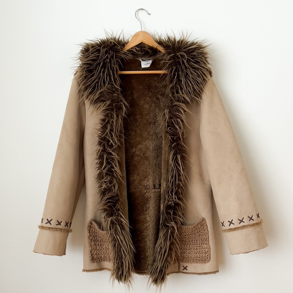 Women's Tan Faux Fur Trim Coat - Picture 3 of 13